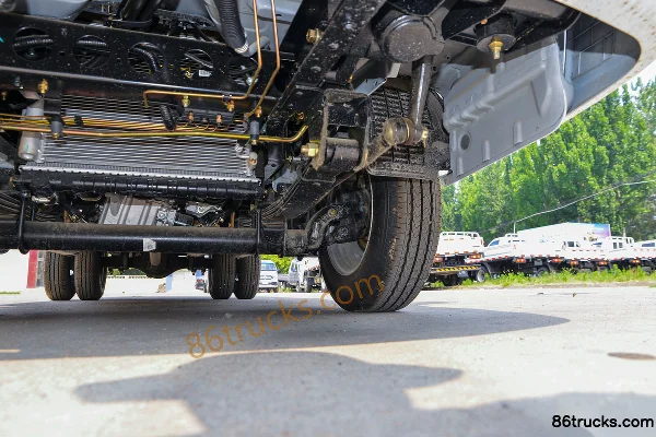 Dongfeng T5 1.6L 105hp 4X2(6 wheels) CNG 3.7m Single Row Van Truck (China VI) Chassis (3) | 86Trucks