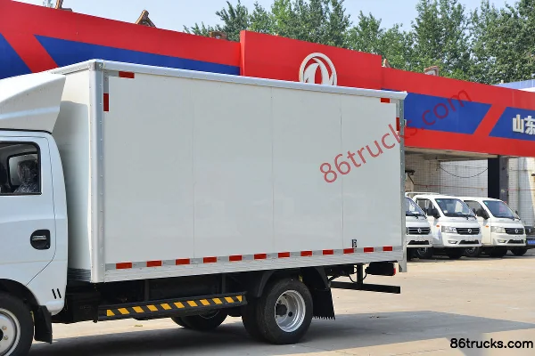 Dongfeng T5 1.6L 105hp 4X2(6 wheels) CNG 3.7m Single Row Van Truck (China VI) Body (1) | 86Trucks