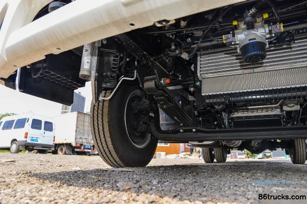 JMC Kaiyun+ 163 hp 4X2(6 wheels) 4.02m Single-Cab Refrigerated Truck (China VI) Chassis (2) | 86Trucks