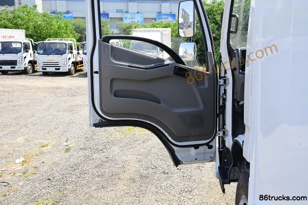 JMC Kaiwei Medium Body 127 hp 4X2(6 wheels) 3.68m crew cab van light truck (China VI) (hydraulic brake) (2) | 86Trucks