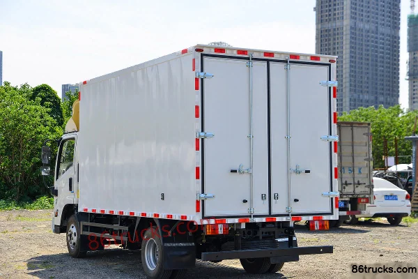 JMC Kaiwei Medium Body 127 hp 4X2(6 wheels) 3.68m crew cab van light truck (China VI) (hydraulic brake) (3) | 86Trucks