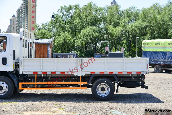JMC Kaiwei Wide Body 143hp 4X2(6 wheels) 4.2m Single Row Flatbed Light Truck (China VI)(Air Brake) (2) | 86Trucks