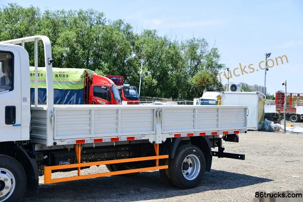 JMC Kaiwei Wide Body 143hp 4X2(6 wheels) 4.2m Single Row Flatbed Light Truck (China VI)(Air Brake) (1) | 86Trucks