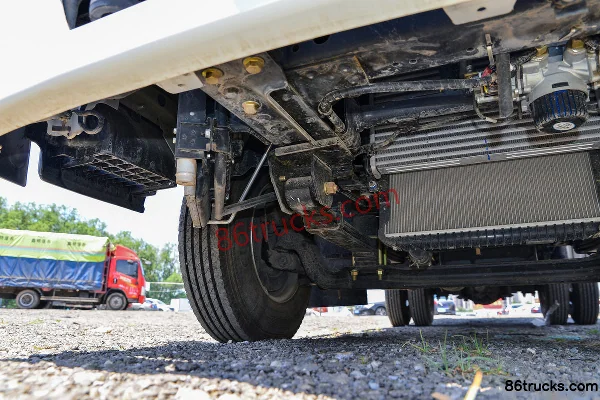 JMC Kaiwei Medium Body 143hp 4X2(6 wheels) 3.2m Double Row Flatbed Light Truck (China VI)(Hydraulic Brake) Chassis (2) | 86Trucks
