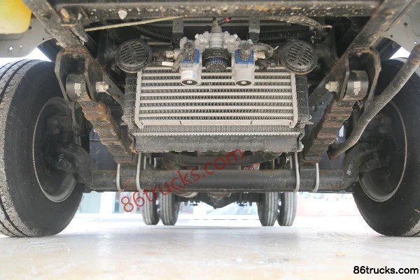 Foton Xiaoyun S1 115hp 4X2(6 wheels) 3.67m single-row stake truck Chassis (1) | 86Trucks