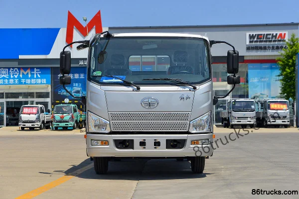 FAW Jiefang J6F Zhaocaihu 155hp 4X2(6 wheels) 3.82m Crew Cab Flatbed Light Truck (Wide Body) Exterior (2) | 86Trucks