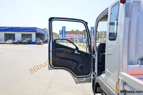 FAW Jiefang J6F Zhaocaihu 155hp 4X2(6 wheels) 3.82m Crew Cab Flatbed Light Truck (Wide Body) (1) | 86Trucks