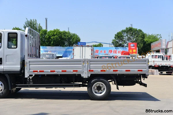 FAW Jiefang J6F Zhaocaihu 155hp 4X2(6 wheels) 3.82m Crew Cab Flatbed Light Truck (Wide Body) (2) | 86Trucks