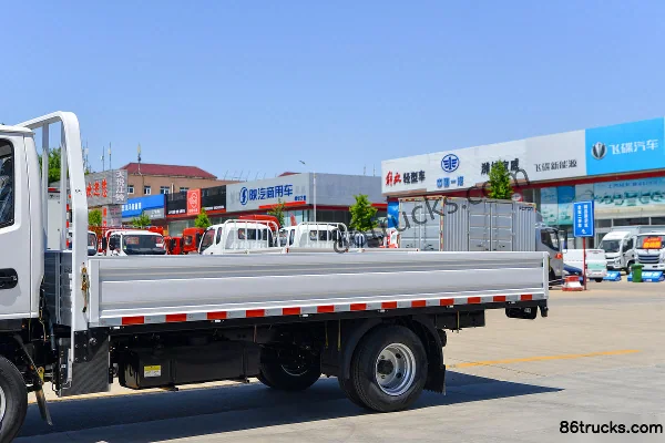 Kama K1 1.6L 120 hp 4X2(6 wheels) Gasoline 4.2m Single Row Flatbed Mini Truck Body (1) | 86Trucks