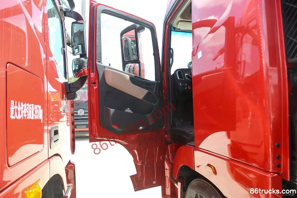 Foton Auman GTL Star Wing Pro Edition 8.5L Diesel 320hp 6X2(8 wheels) Fast Gear 9-Speed 9.53m Side Panel Cargo Truck Cab (1) | 86Trucks
