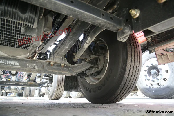Foton Auman GTL Star Wing Pro Edition 8.5L Diesel 320hp 6X2(8 wheels) Fast Gear 9-Speed 9.53m Side Panel Cargo Truck Chassis (3) | 86Trucks