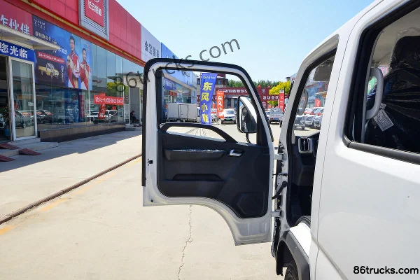Foton V Card 2L Gasoline 144hp 4X2(6 wheels) Dongan 5-speed 2.7m Double Row Flatbed Mini Truck Cab (1) | 86Trucks