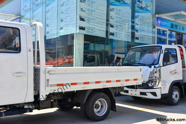 Foton V Card 2L Gasoline 144hp 4X2(6 wheels) Dongan 5-speed 2.7m Double Row Flatbed Mini Truck Body (1) | 86Trucks