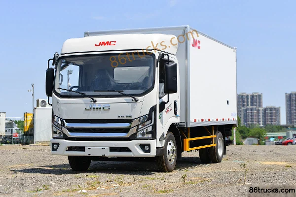 JMC Kaiyun+ Blue Whale Wide Body 152hp 4X2(6 wheels) 4.02m Refrigerated Truck (China VI) Exterior (3) | 86Trucks