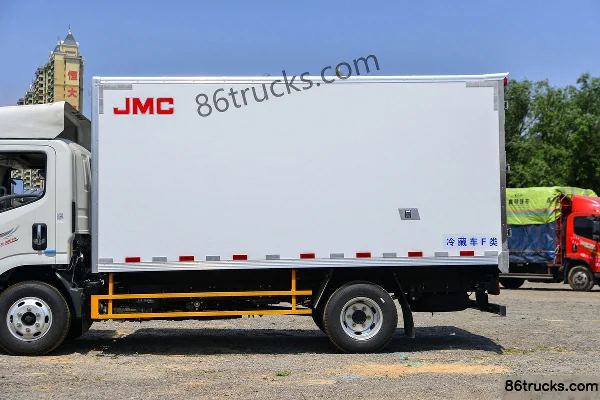 JMC Kaiyun+ Blue Whale Wide Body 152hp 4X2(6 wheels) 4.02m Refrigerated Truck (China VI) (2) | 86Trucks