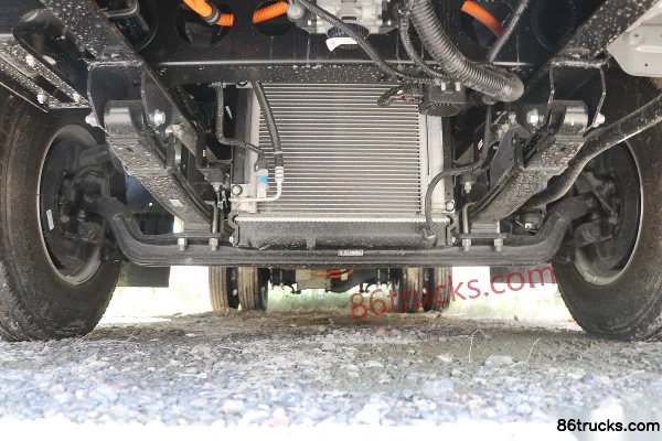 JAC Shuailing ES6 4.5T 4.15m Single Row Pure Electric Enclosed Light Truck 100.27kWh 4X2(6 wheels) Chassis (1) | 86Trucks