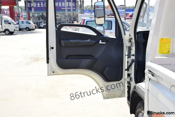 Foton Times Linghang S1 150hp 4X2(6 wheels) 4.22m Single-row Cab Flatbed Light Truck (2) | 86Trucks