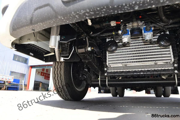 Foton Times Linghang S1 150hp 4X2(6 wheels) 4.22m Single-row Cab Flatbed Light Truck Chassis (2) | 86Trucks