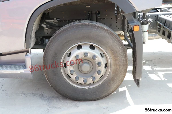 Sinotruk HOWO MAX 290 ch 4X2(6 roues) 9,55 m camion frigorifique Châssis (3) | 86Trucks