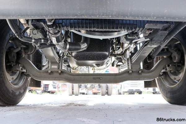 Sinotruk HOWO MAX 290 ch 4X2(6 roues) 9,55 m camion frigorifique Châssis (1) | 86Trucks