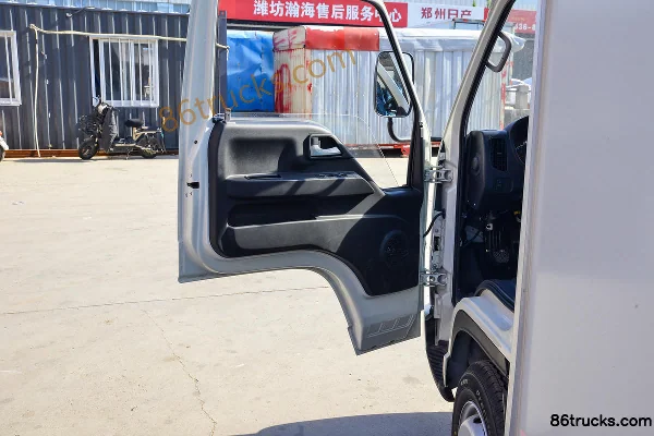 Foton Shidai Xiaoka Star 2 95 ch 4X2(6 roues) 3,67 m fourgon monoplace Cabine (2) | 86Trucks