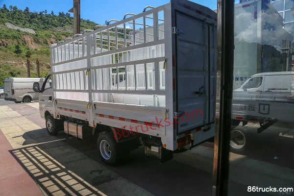 FARIZON V5M Comfort Edition 3.7m Single Row Methanol Barn-Type Small Truck 4X2(6 wheels) Body (3) | 86Trucks