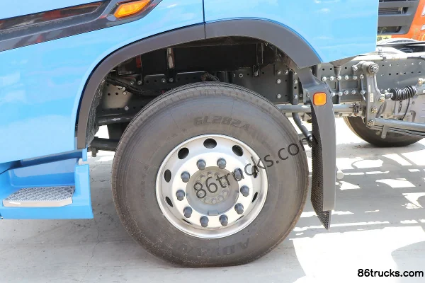 Sinotruk HOWO MAX 430 hp 8X4(12 wheels) 9.6m flatbed cargo truck (China VI) Chassis (3) | 86Trucks