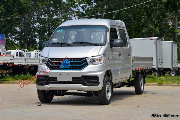 Dongfeng T3 1.8L 133hp 4X2(6 wheels) 2.7m double-row flatbed light truck Exterior (3) | 86Trucks