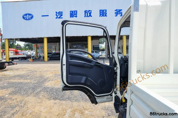 FAW Jiefang Tiger VR 140 hp 4X2(6 wheels) 3.65m Single Row Flatbed Light Truck Cab (1) | 86Trucks