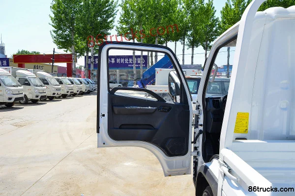 Foton Shidai Linghang S1 1,5 L 136 ch 4X2(6 roues) essence 4,22 m cabine simple camion plateau léger (5 vitesses) (1) | 86Trucks
