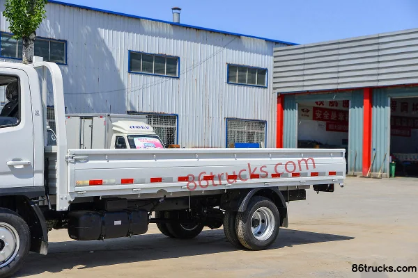 Foton Shidai Linghang S1 1,5 L 136 ch 4X2(6 roues) essence 4,22 m cabine simple camion plateau léger (5 vitesses) Carrosserie (1) | 86Trucks