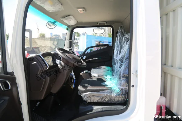 FARIZON Xingzhi H8E Smart Edition Air Brake 4.1m Single Row Pure Electric Cargo Van Light Truck CATL 100.46kWh 4X2(6 wheels) Interior (2)