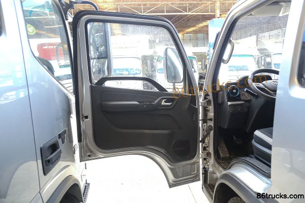 Foton Aumark X Dream Edition 122hp 4X2(6 wheels) 3.83m half-cab stake-side light truck (1) | 86Trucks