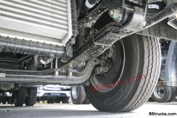 Foton Aumark X Dream Edition 122hp 4X2(6 wheels) 3.83m half-cab stake-side light truck Chassis (3) | 86Trucks