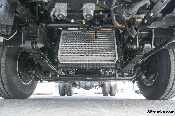 Foton Aumark X Dream Edition 122 hp 4X2(6 wheels) 3.36m semi-crew cab van light truck (air brake) Chassis (1) | 86Trucks