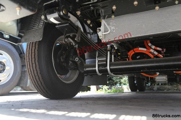Lanqing Auto Ling ER 4.5T 4.03m Single Row Pure Electric Flatbed Micro Truck 66.84kWh 4X2(6 wheels) Chassis (2) | 86Trucks