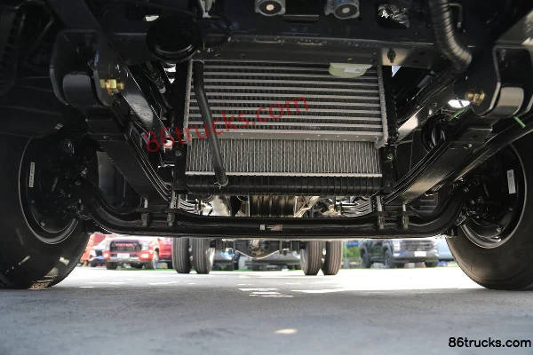 Foton Aoling Xin Jieyun version Pro 151 ch 4X2(6 roues) 4,14 m camion léger fourgon à cabine simple Châssis (1) | 86Trucks