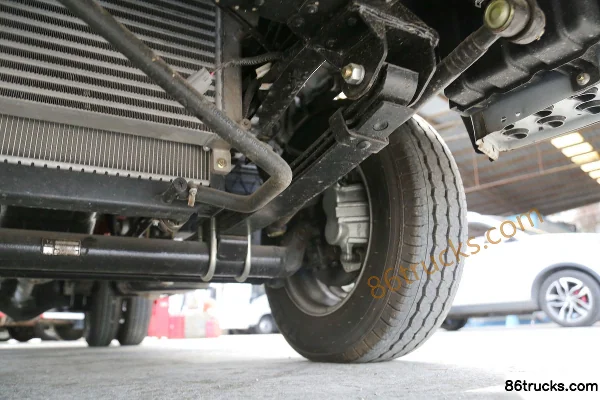 Yuejin Fuxing S80 95hp 4X2(6 wheels) 3.22m crew cab stake truck mini truck (China VI) Chassis (3) | 86Trucks