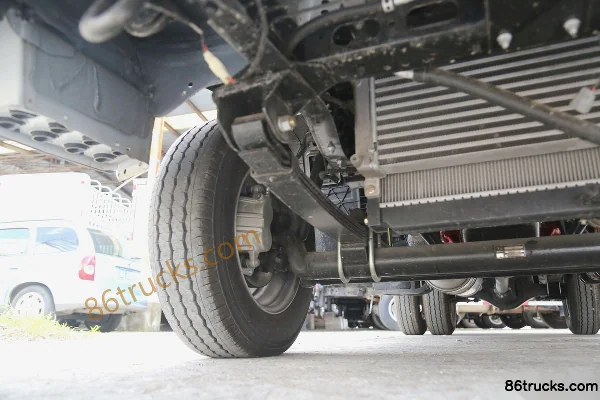 Yuejin Fuxing S80 95hp 4X2(6 wheels) 3.22m crew cab stake truck mini truck (China VI) Chassis (2) | 86Trucks