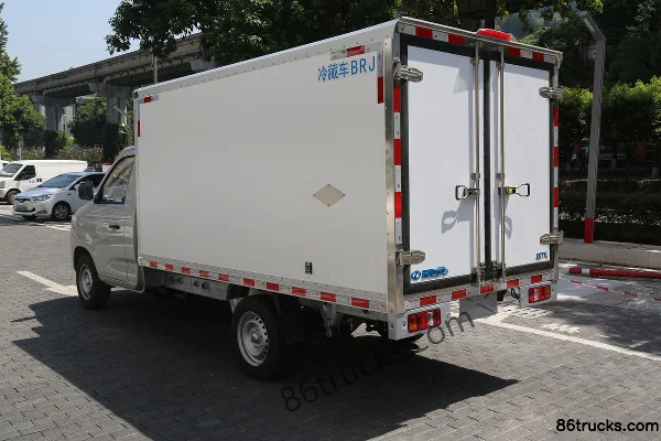 Ruichi EC71L Pioneer Type I 4X2(6 wheels) 3.24m Single Row Pure Electric Refrigerated Truck 50.38kWh Body (2) | 86Trucks