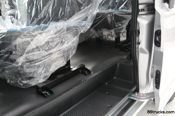 Ruichi ES50 Standard Edition - Pioneer I 2.1T 6/7 Seats 4.5m Pure Electric Multi-Purpose Passenger Vehicle 38.64kWh Cargo Box (3) | 86Trucks