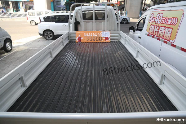 JAC Kaida HX6 3.5T 3.8m Single Row Plug-in Extended Range Hybrid Flatbed Mini Truck 17.28kWh 4X2(6 wheels) Body (3) | 86Trucks