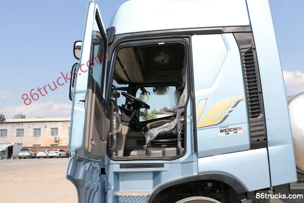 Sinotruk HOWO TS7 Heavy Truck 630 hp 6X4(10 wheels) LNG Automatic Tractor Truck (Hydraulic Retarder) Cab (2) | 86Trucks