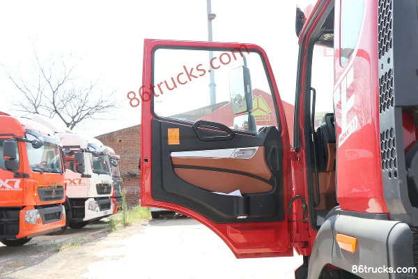 Sinotruk HOWOMATE version super 6,9L diesel 290 ch 4X2(6 roues) Sinotruk 8 vitesses 6,75 m camion porteur à ridelles Cabine (1) | 86Trucks