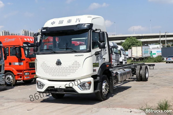 Sinotruk HOWOMATE 240 ch 4X2(6 roues) camion porteur à fourgon 9,65 m Extérieur (3) | 86Trucks