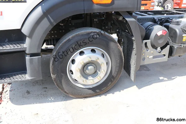 Sinotruk HOWOMATE 240 ch 4X2(6 roues) camion porteur à fourgon 9,65 m Châssis (3) | 86Trucks