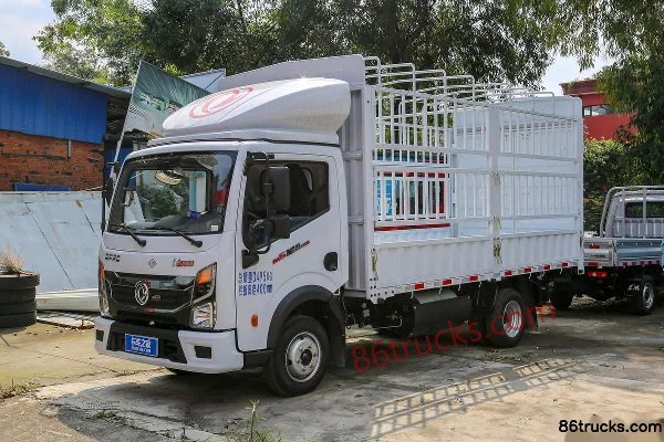 Dongfeng Captain Nebula K5 2.0L 150hp 4X2(6 wheels) Gasoline 4.02m single-row stake truck Exterior (3) | 86Trucks