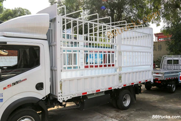 Dongfeng Captain Nebula K5 2.0L 150hp 4X2(6 wheels) Gasoline 4.02m single-row stake truck Body (1) | 86Trucks