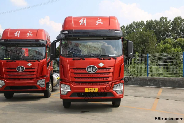 FAW Jiefang Qingdao JK6 280hp 4X2(6 wheels) 9.78m LNG Box Cargo Truck Exterior (3) | 86Trucks