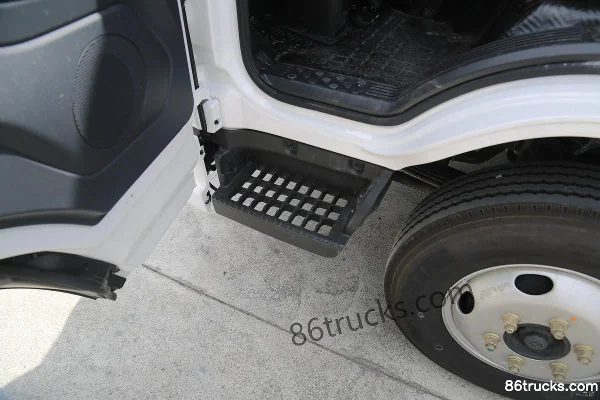 Foton Aumark CTV 163hp 4X2(6 wheels) 4.14m Single Row Van Light Truck Cab (3) | 86Trucks